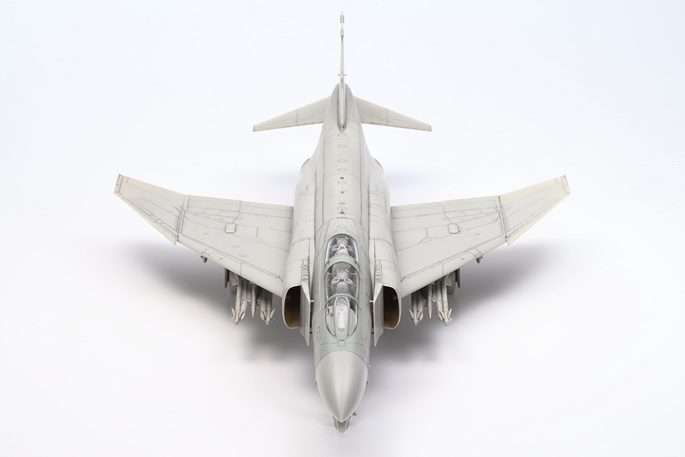 Tamiya 61121 McDonnell Douglas F-4B Phantom II