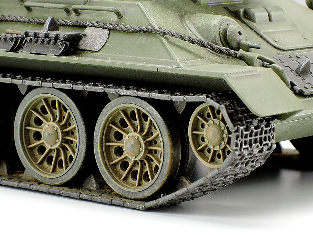 Tamiya 32599 Russian Medium Tank T-34-85