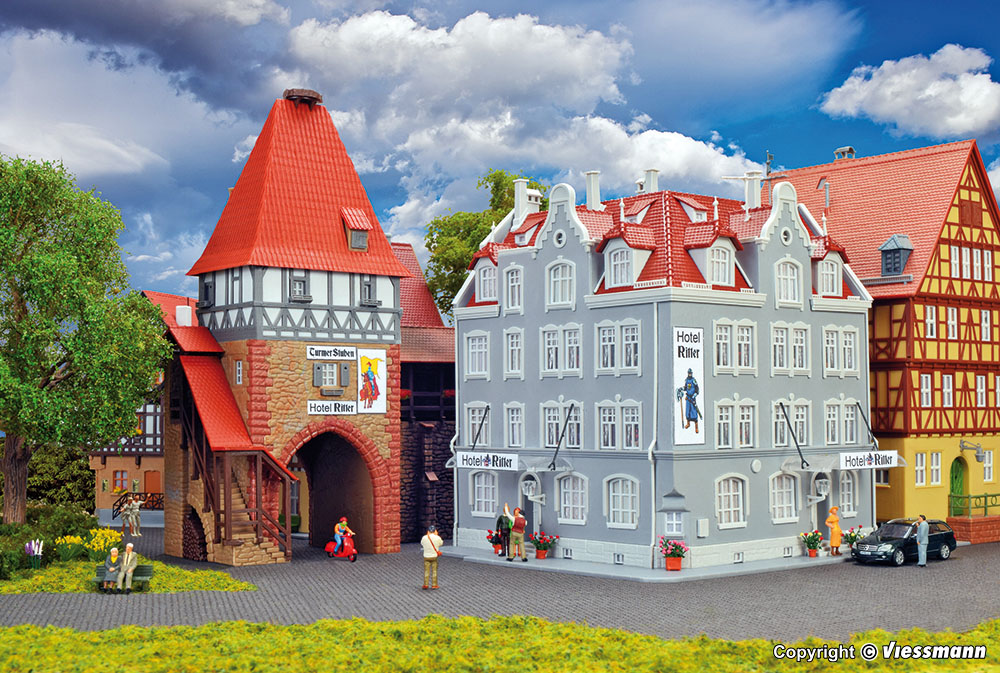 Kibri 12507 Hotel Ritter mit Stadttor
