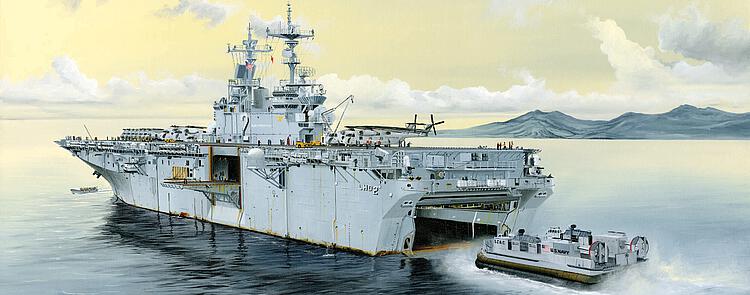 83403 USS Essex LHD-2