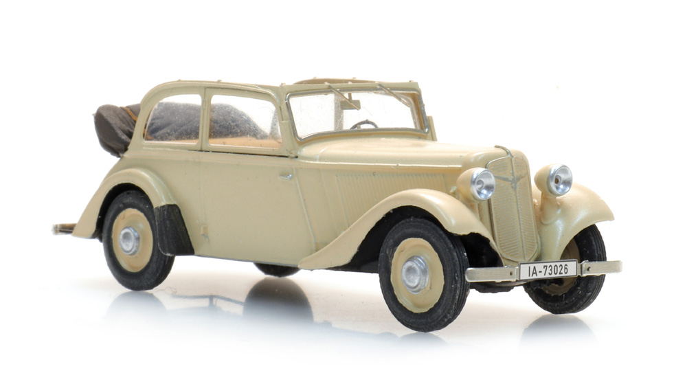 387.545 Adler Trumpf Junior Cabrio beige