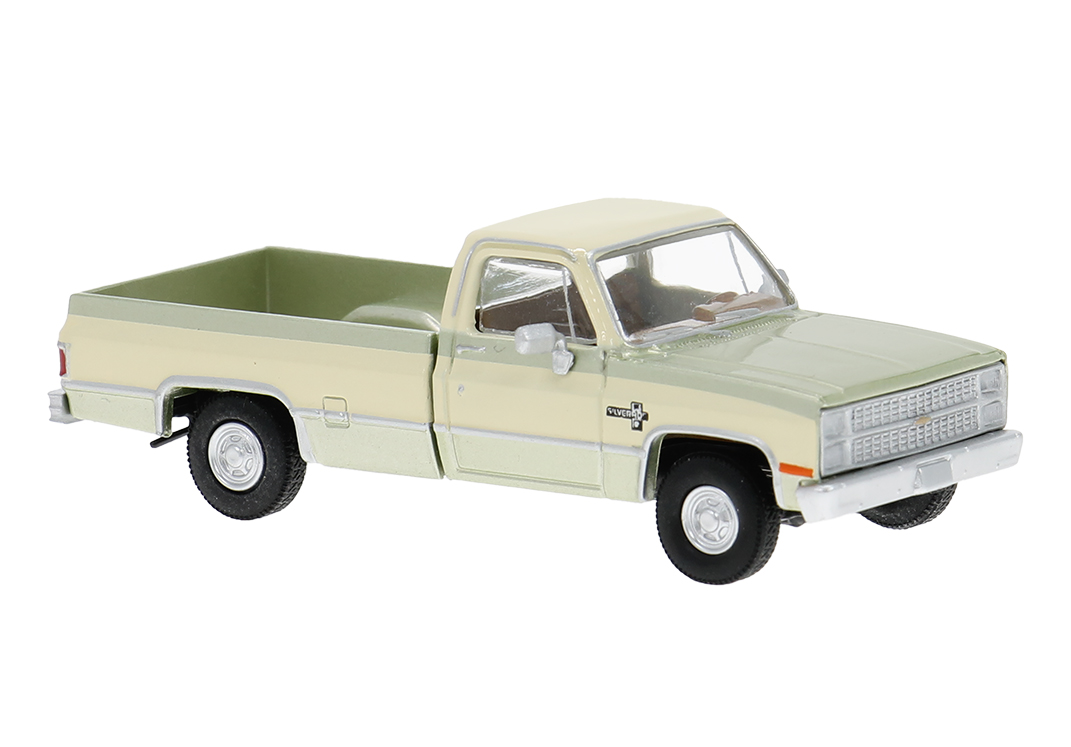 19695 Chevrolet C10 hellgrün