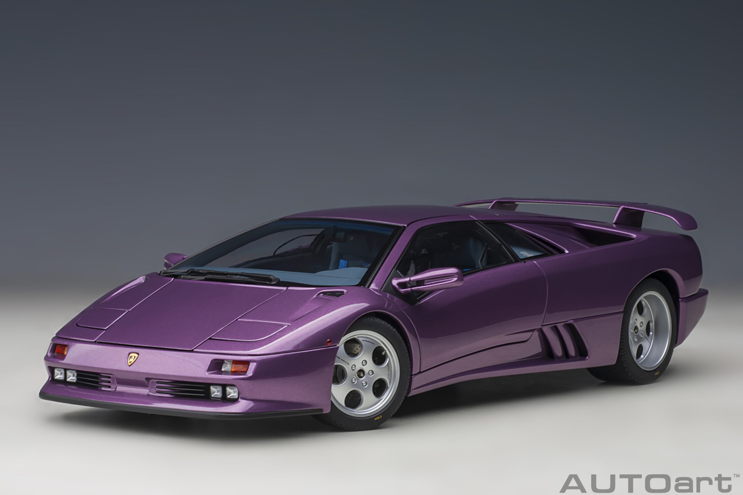 79158 Lamborghini Diablo SE30 1993 lila