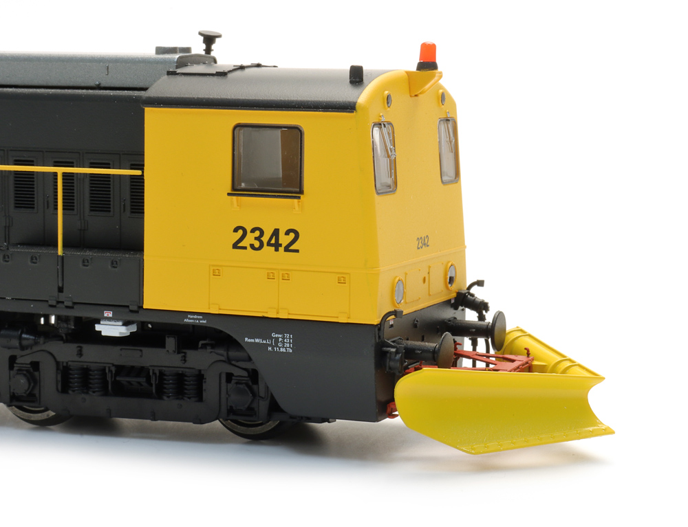 28.128 Schneepflug für Lokomotive NS 2200/2300