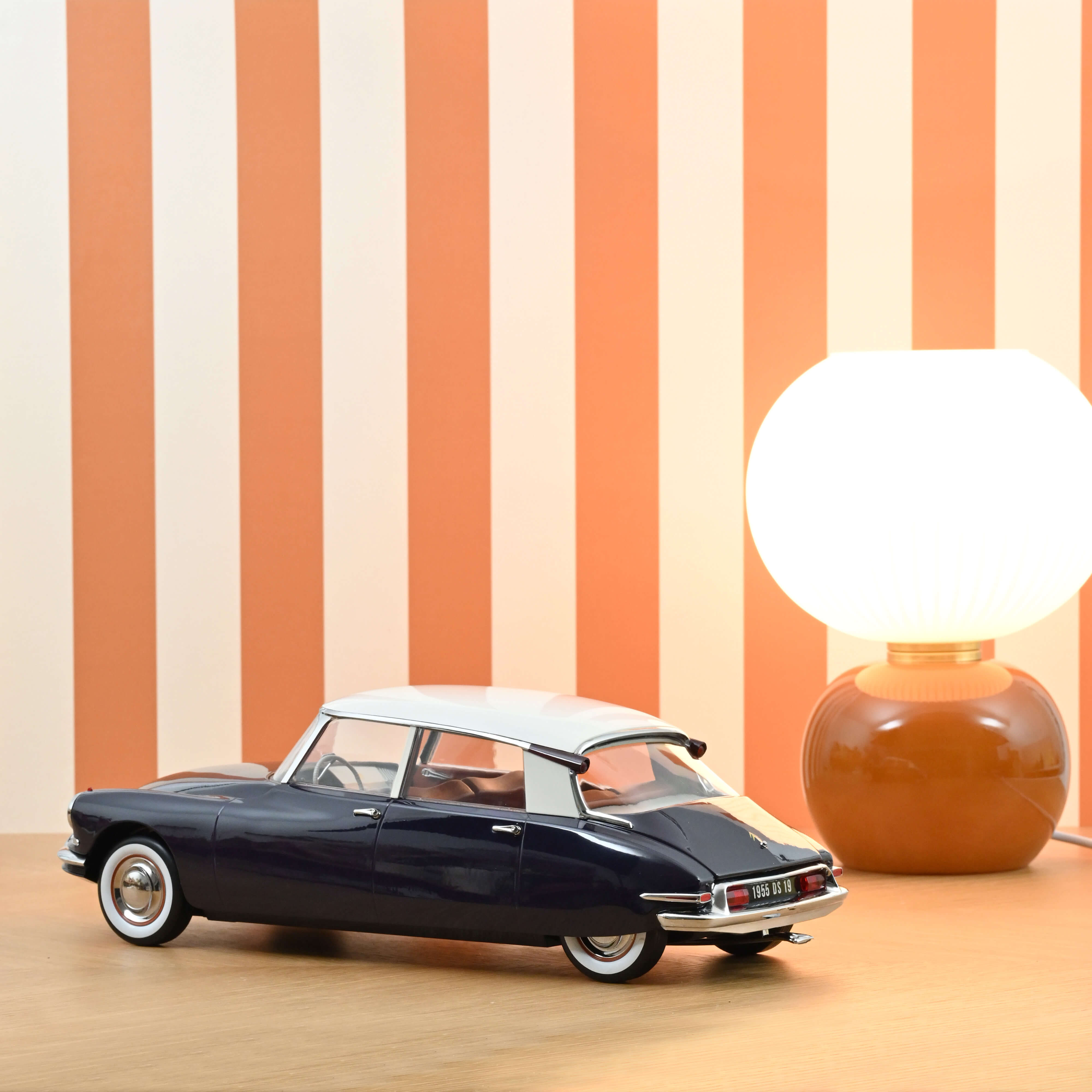 Norev 121579 Citroën DS19 Purple&Champagne (1955)