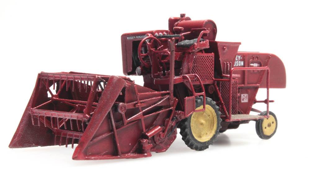 316.059 Mähdrescher MF 830