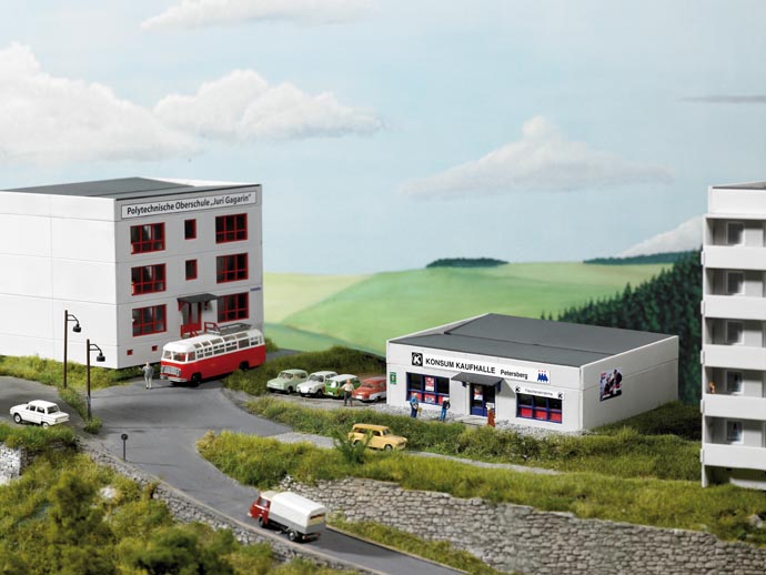 Piko 61151 Plattenbau Kaufhalle Petersberg