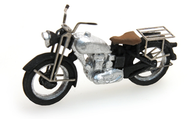 387.05-SR Motorrad Triumph silber