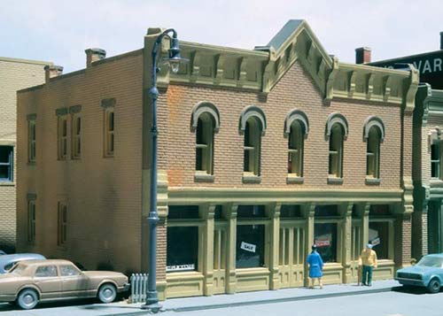 DPM51400 Erik's Emporium