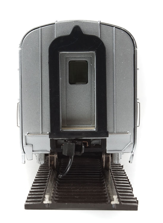 WalthersProto 14350 ATSF Personenwagen #2833