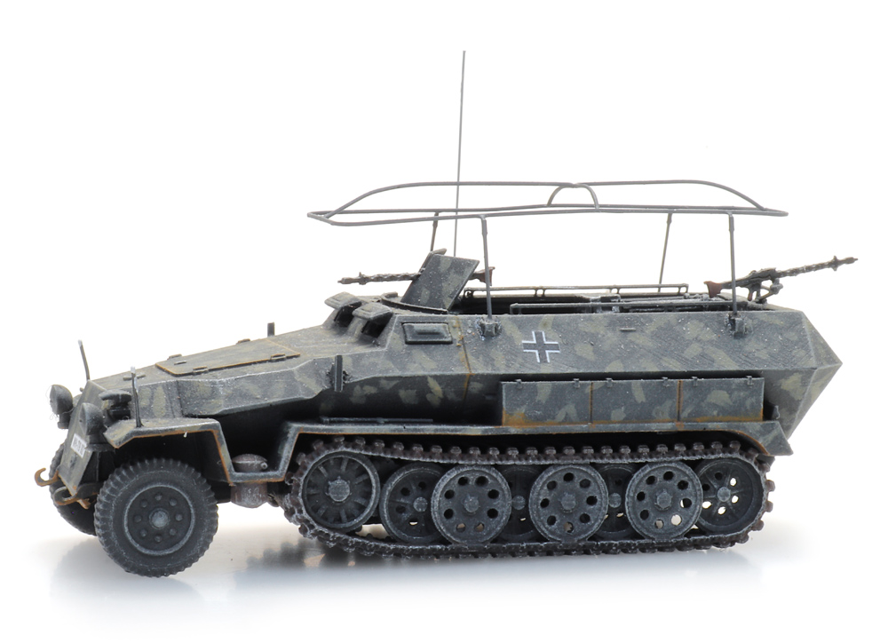 6870481 Sd.Kfz. 251/3 Ausf. C Funkpanzerwagen