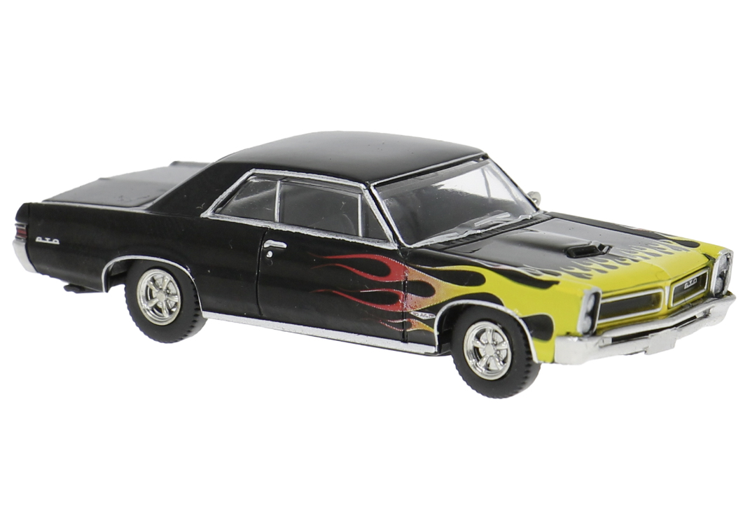 18107 Pontiac GTO Flames
