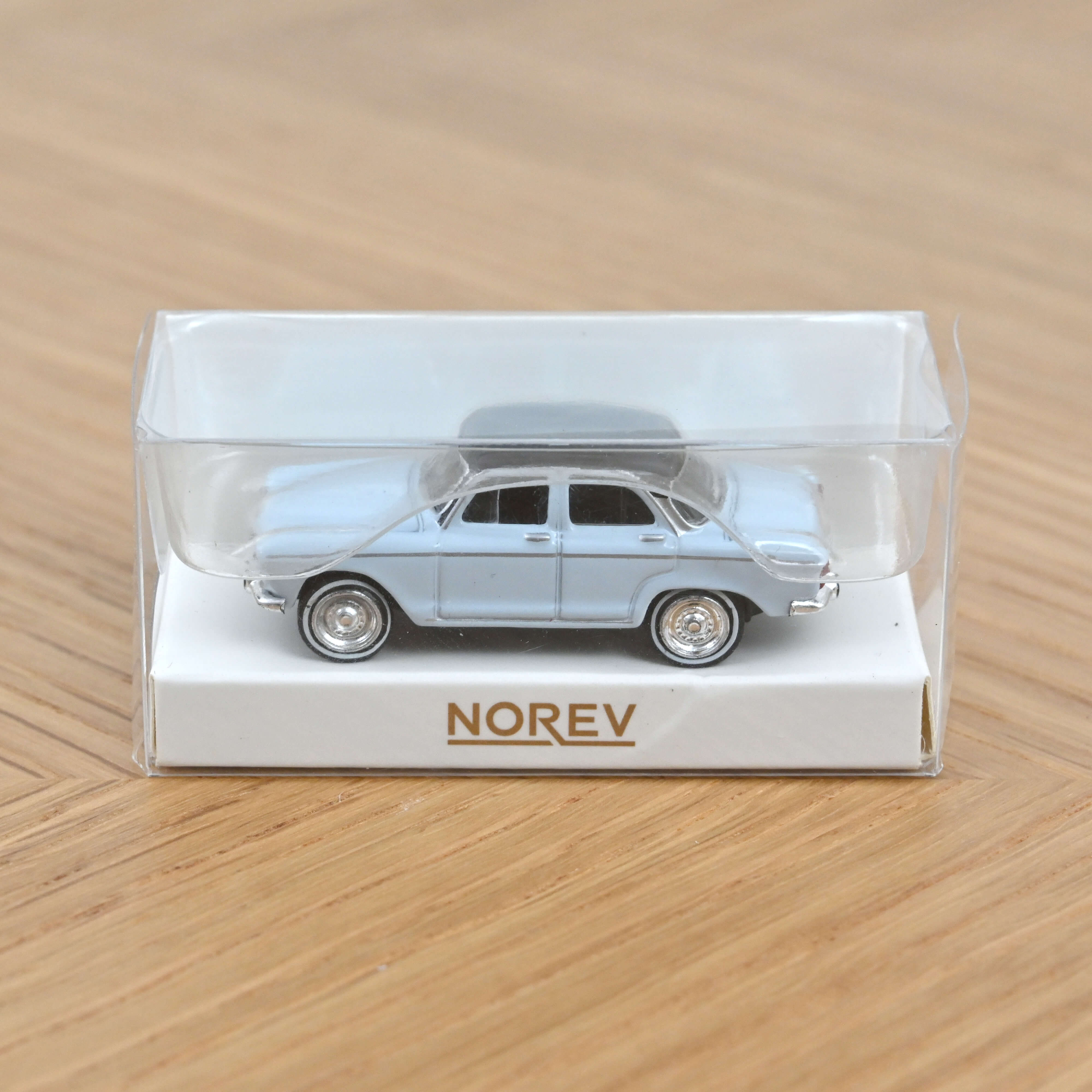 Norev 576089 Simca Aronde grau/schwarz (1962)