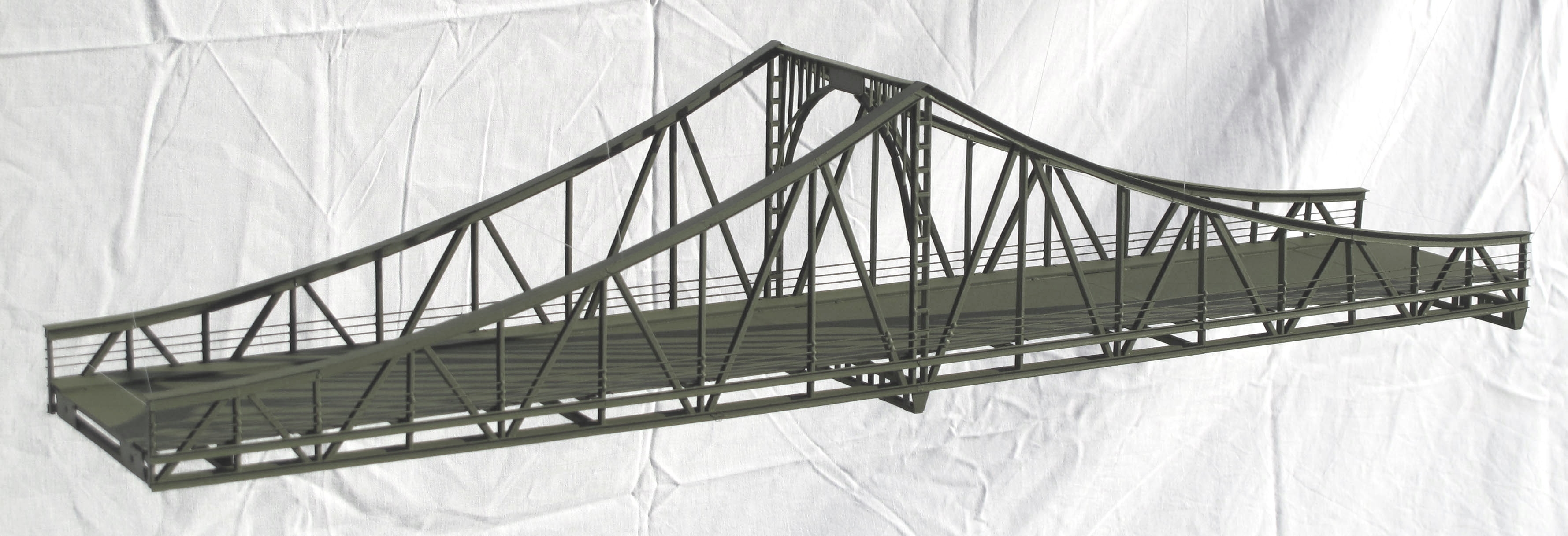Hack Z75 Zügelgurtbrücke 73,5 cm 2-gleisig, grau