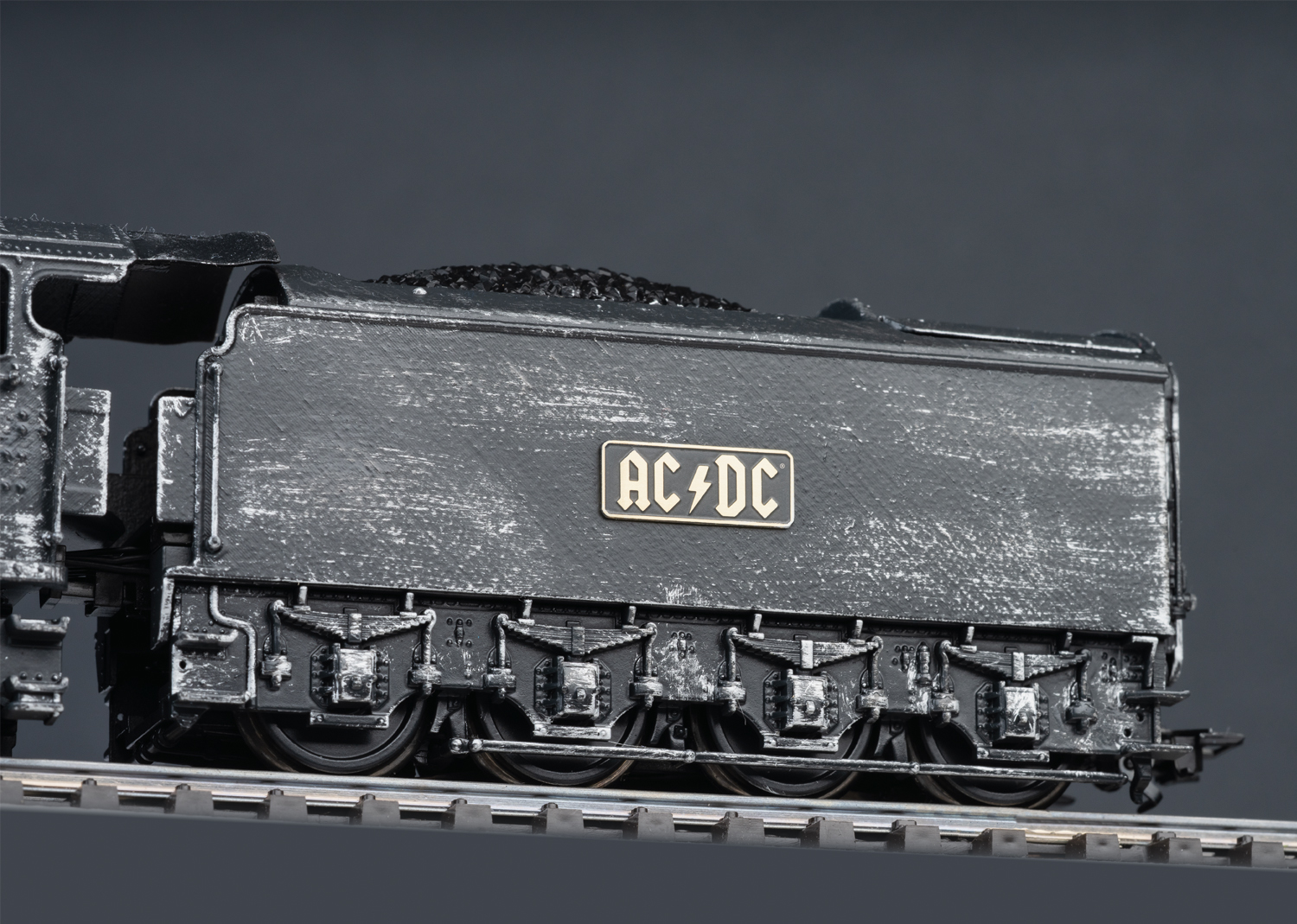 25492 AC/DC Dampflok Black ICE