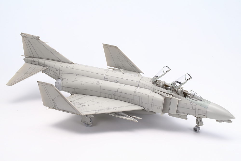 Tamiya 61121 McDonnell Douglas F-4B Phantom II
