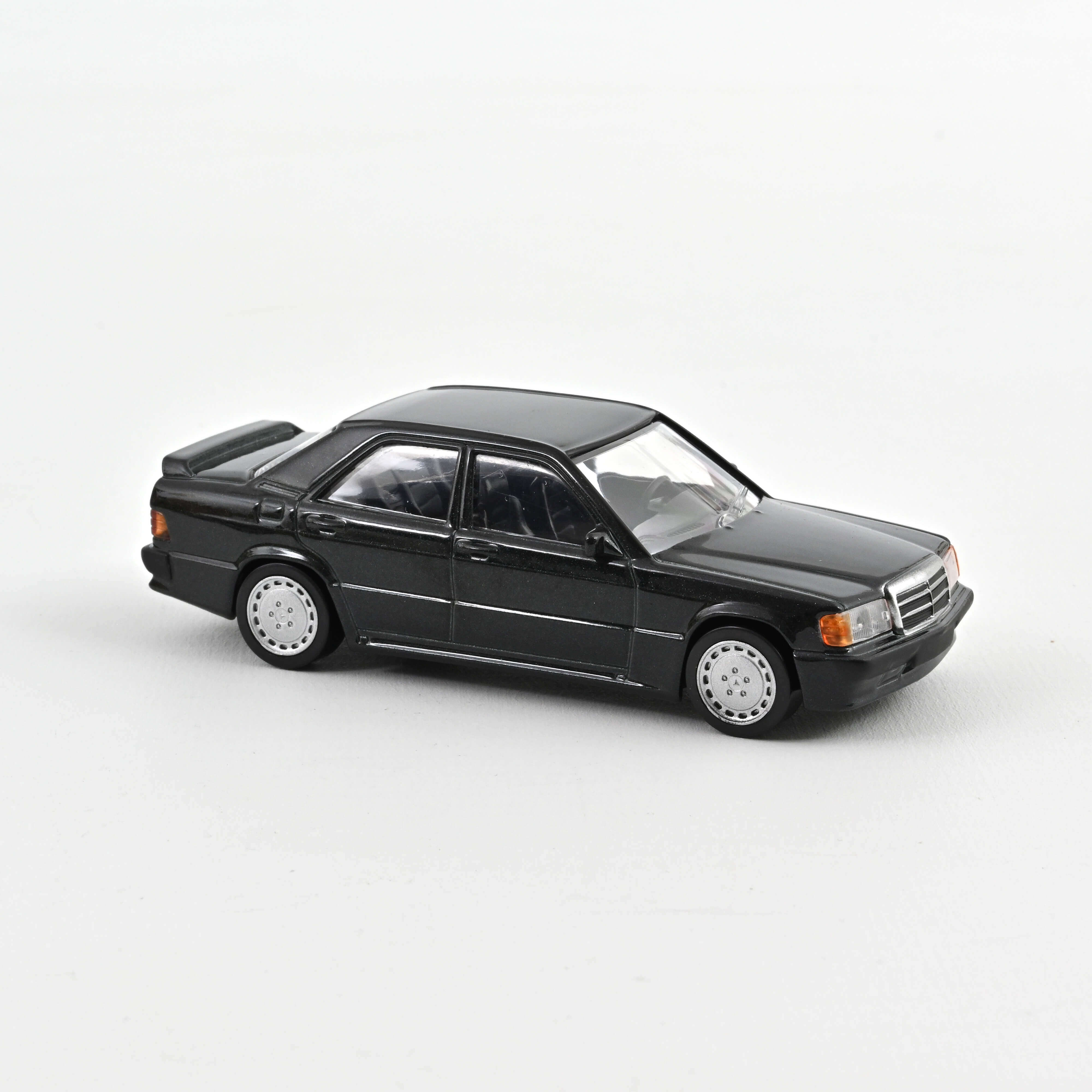 Norev 351195 JetCar: MB 190E 2.3-16 schwarz-met.
