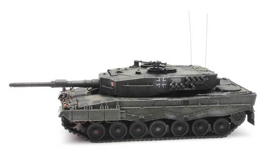 6870108 BRD Leopard 2A4  BW Gelboliv