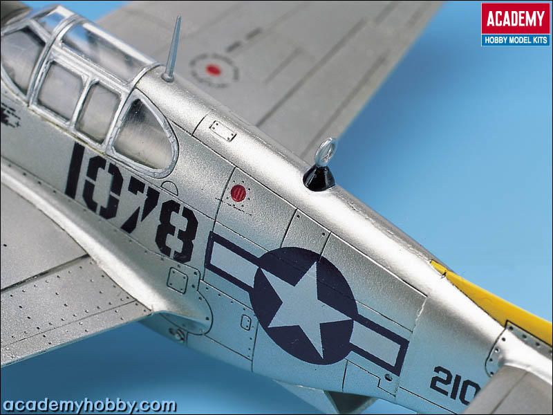 Academy 12441 P-51C Mustang