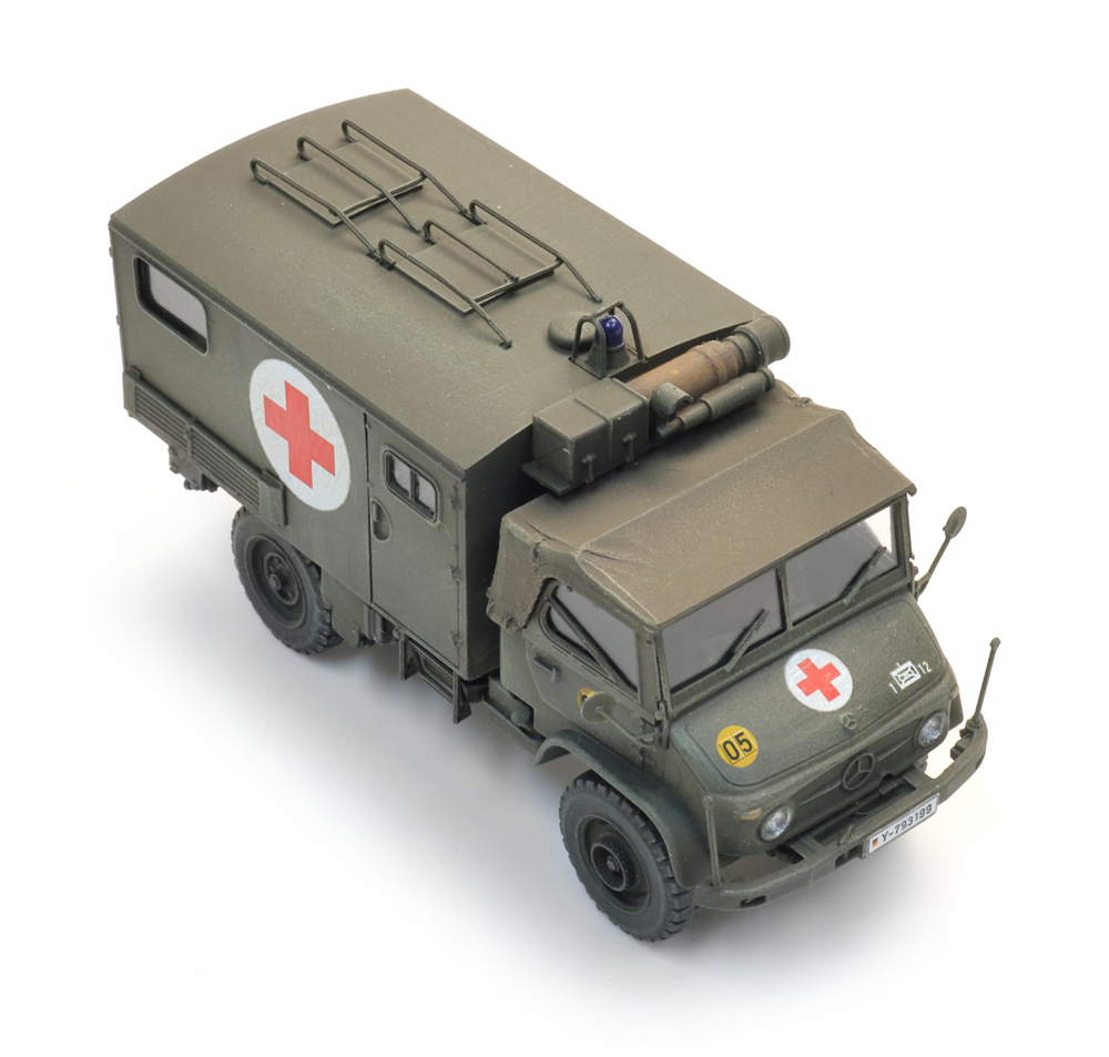 1870225 BRD/BE/FR Unimog 404s Krankenwagen