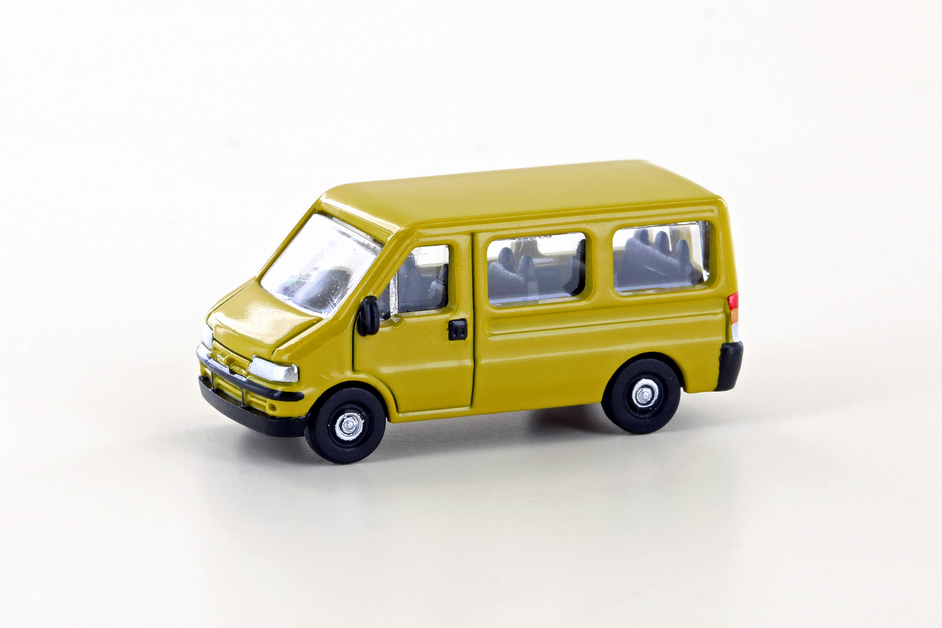 61313 Fiat Ducato II Bus, gelb