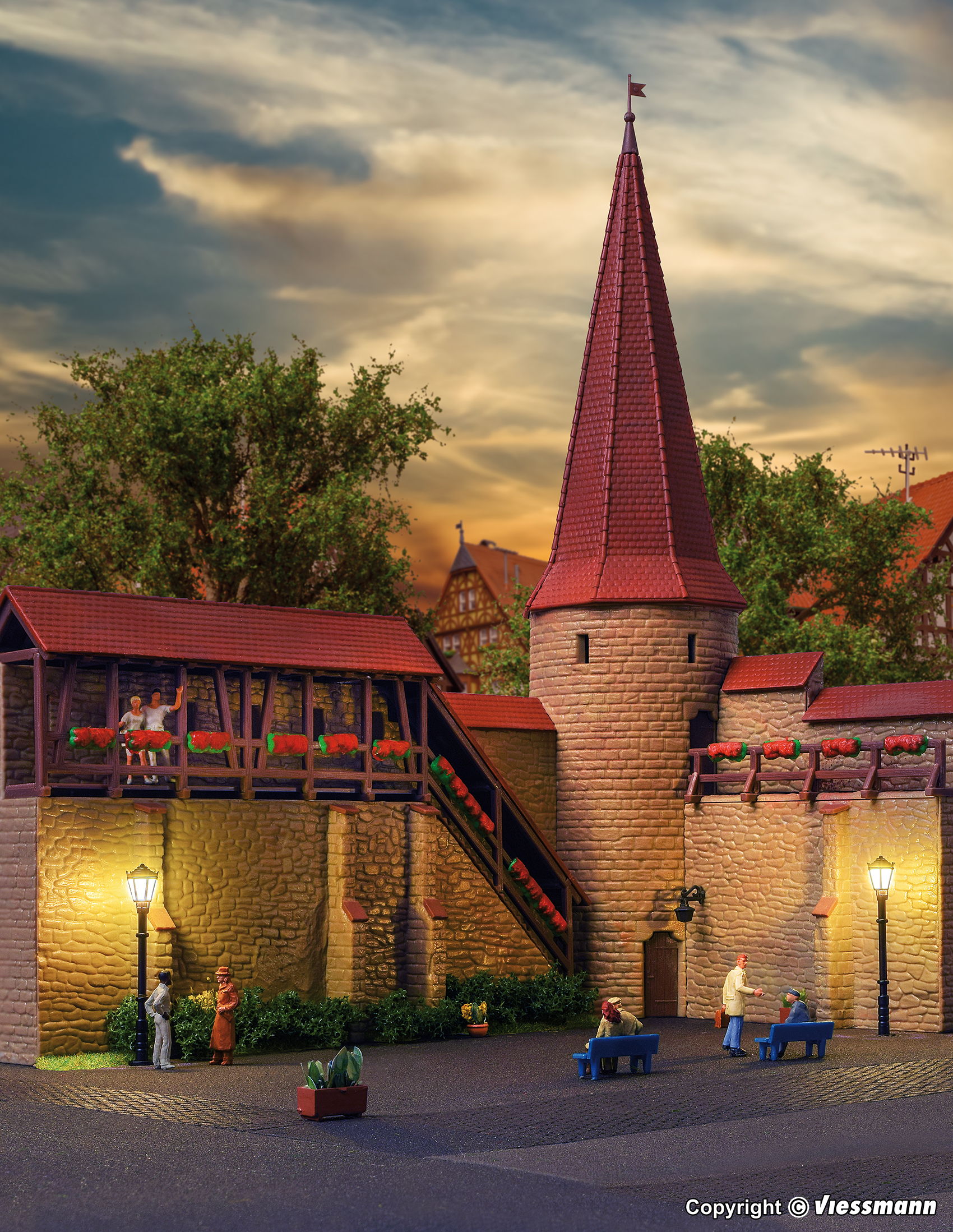38915 Stadtmauer mit Rundturm in Weil