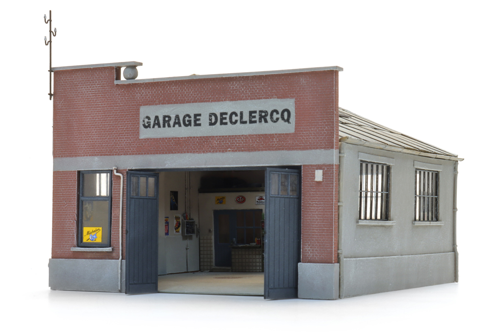 10.475 Bausatz: Belgische Garage m. Einrichtung