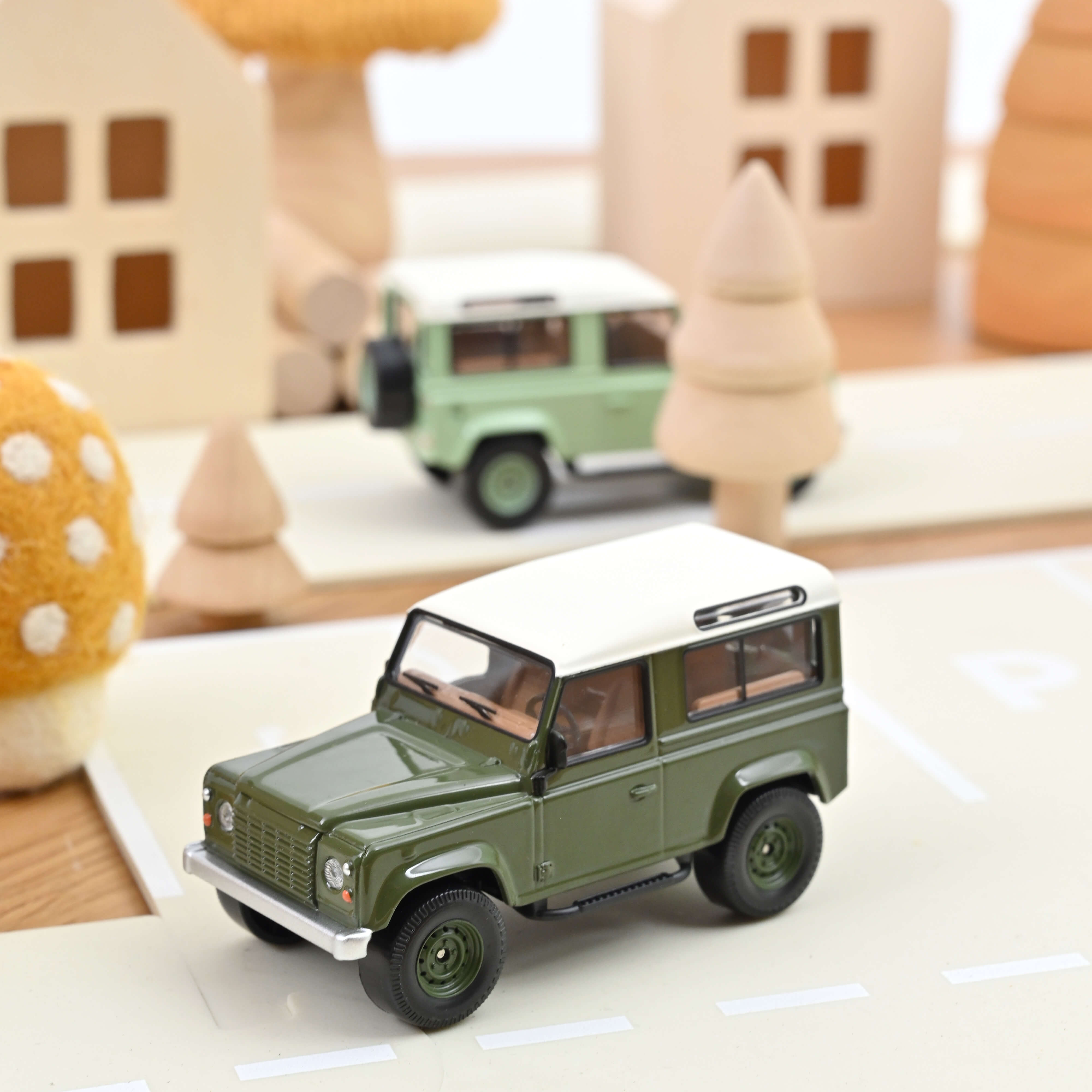 845110 JetCar: Land Rover Defender olive/weiß