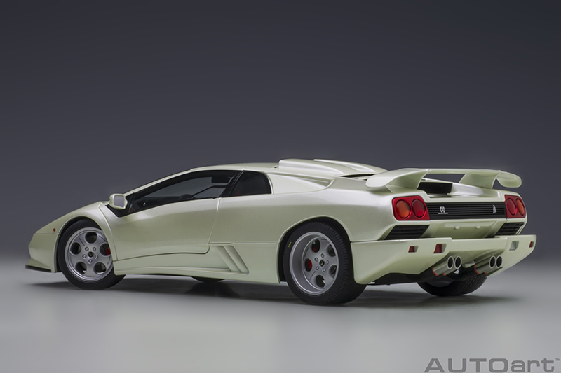 AUTOart 79141 Lamborghini Diablo SE30 JOTA 1995