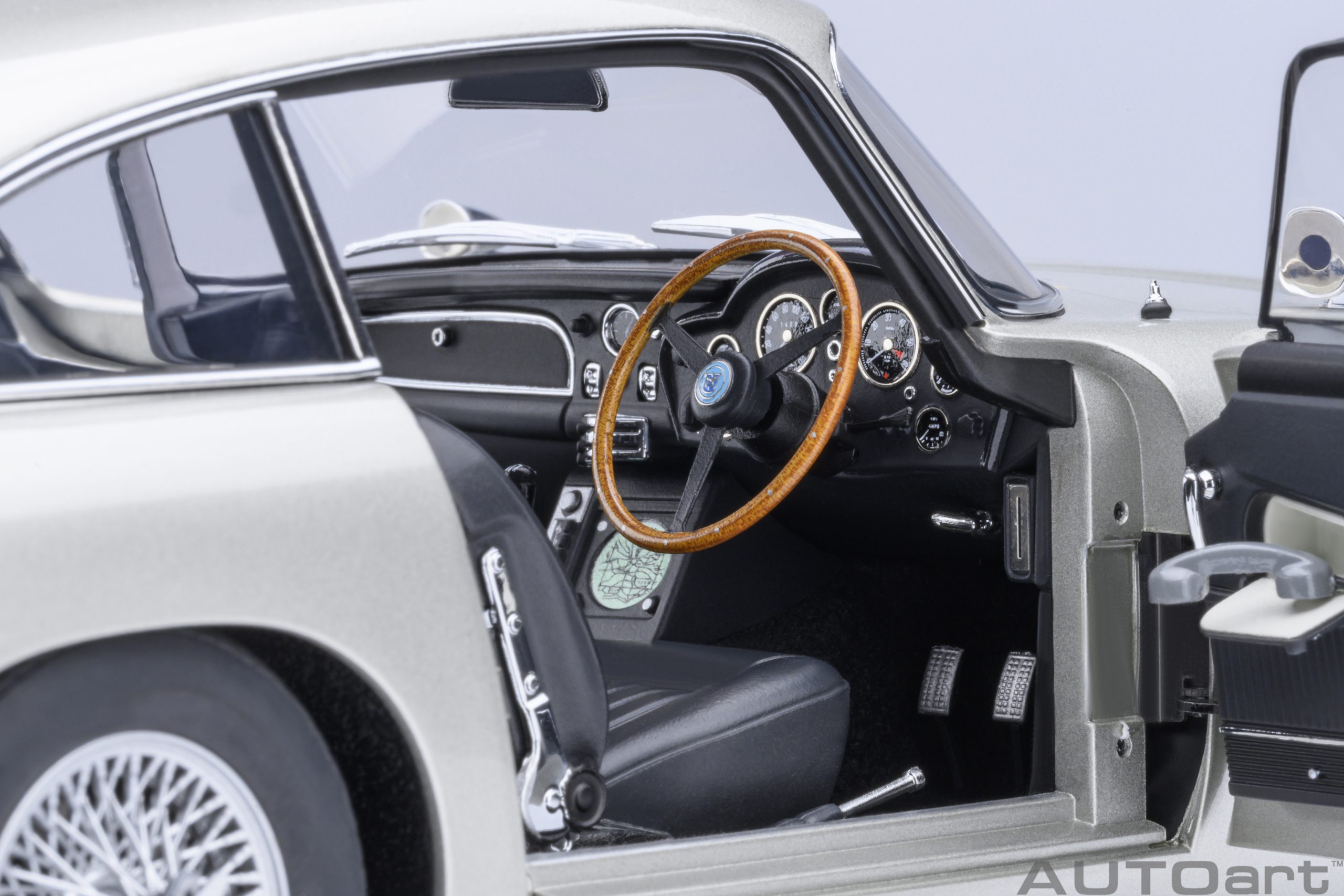 70296 Aston Martin DB5 - Goldfinger