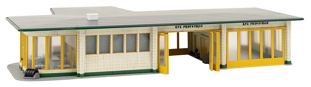 130592 Große BP-Tankstelle