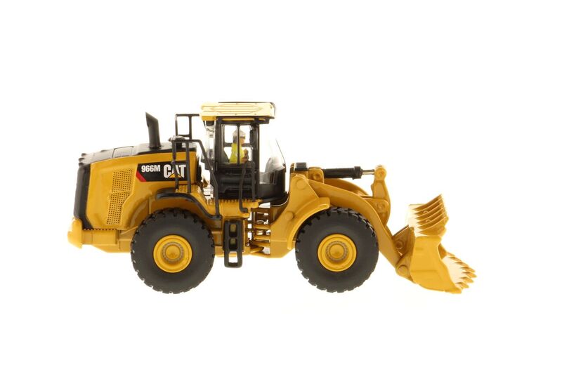 DM Diecast Masters 85948 Cat 966M Radlader