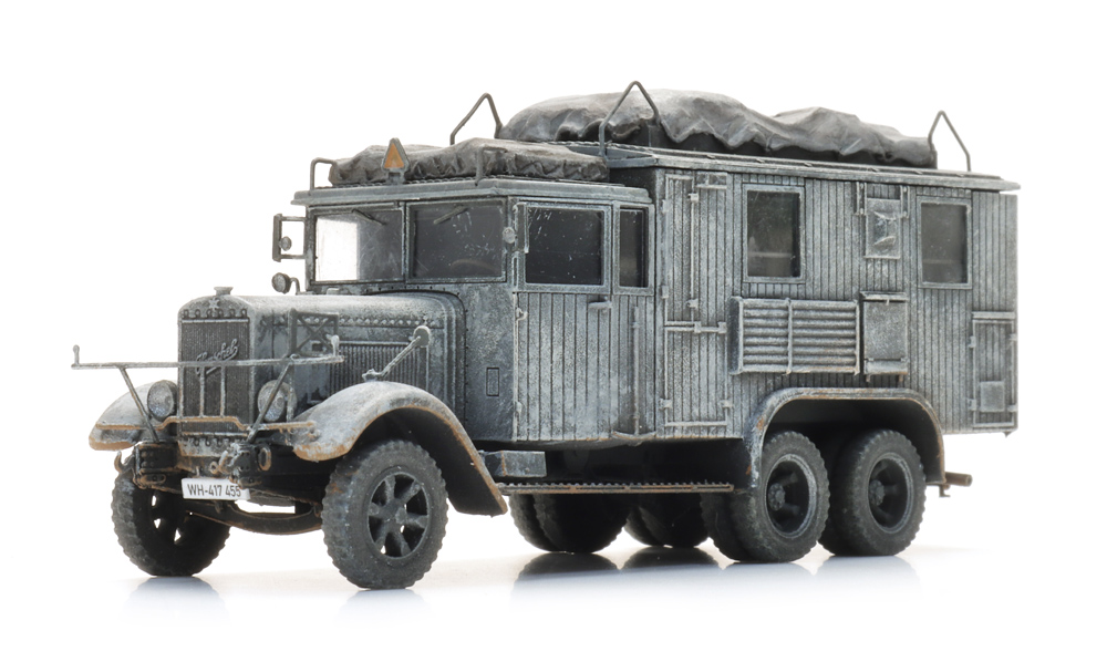 6870507 WM Henschel 33 D1 Kfz. 72 radio winter