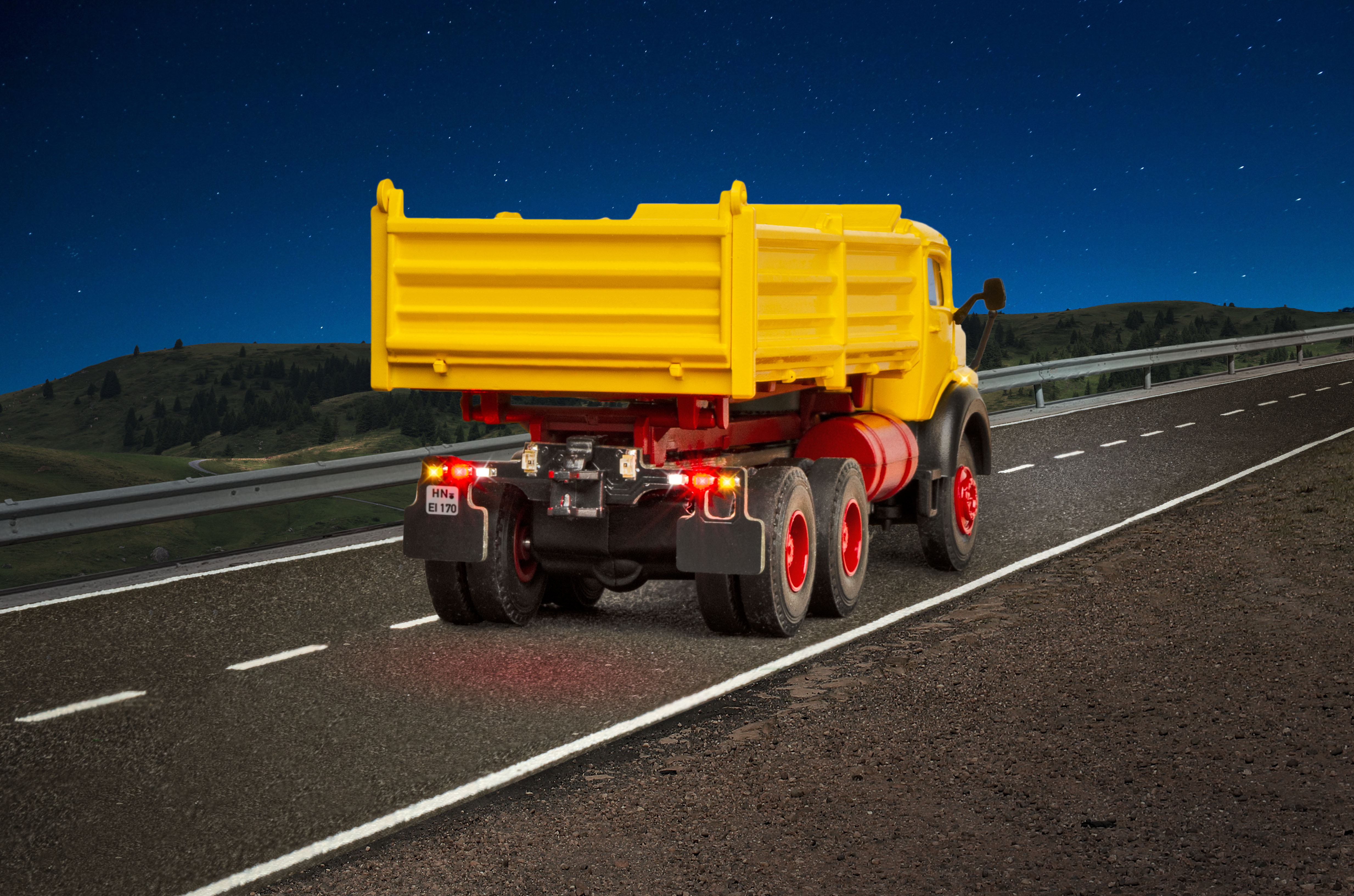 Viessmann 8020 CarMotion: MB Rundhauber Muldenkipper