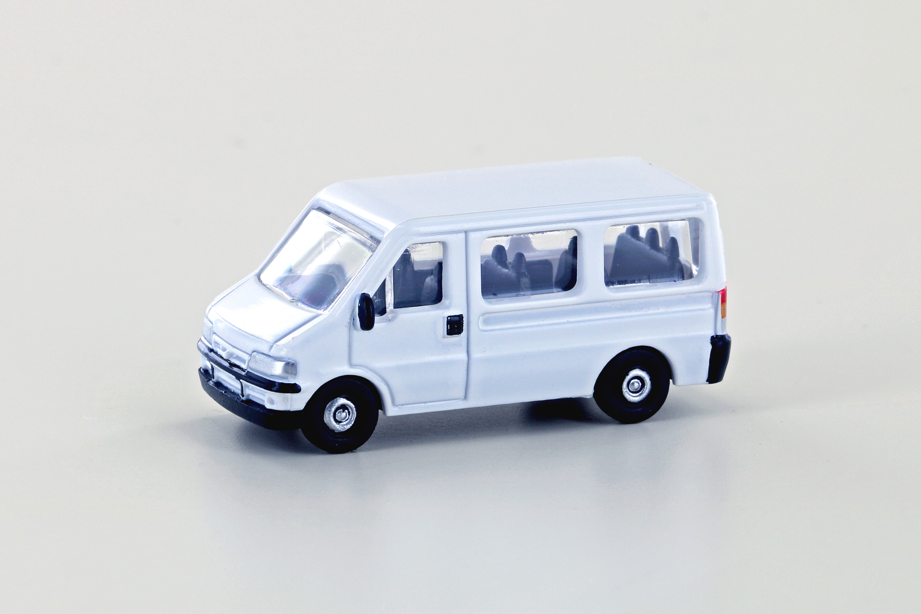 61310 Fiat Ducato II Bus, weiß