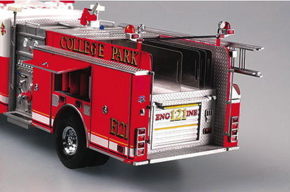 Trumpeter 752506 American La France Eagle Fire Pumper
