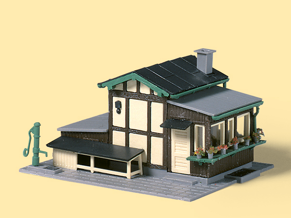 13243 Schrankenwärterhaus