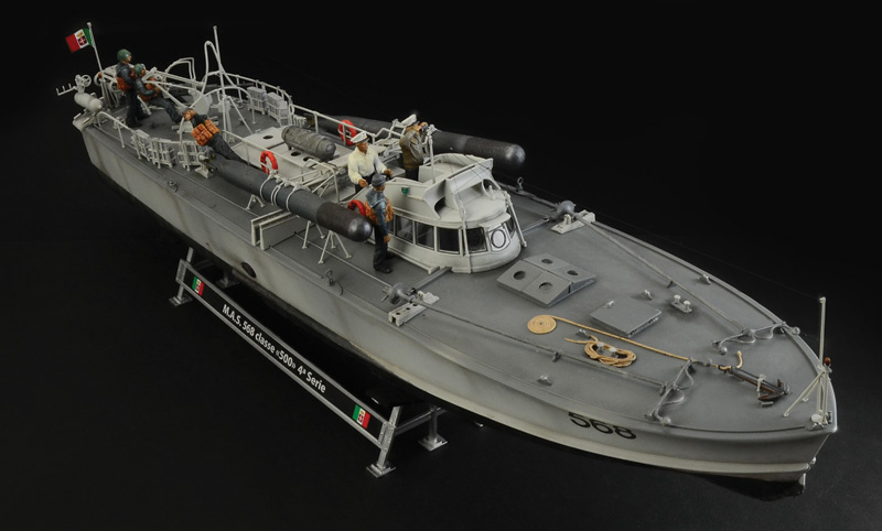 Italeri 5626 M.A.S. 563/568 4a Torpedoboot m. Crew