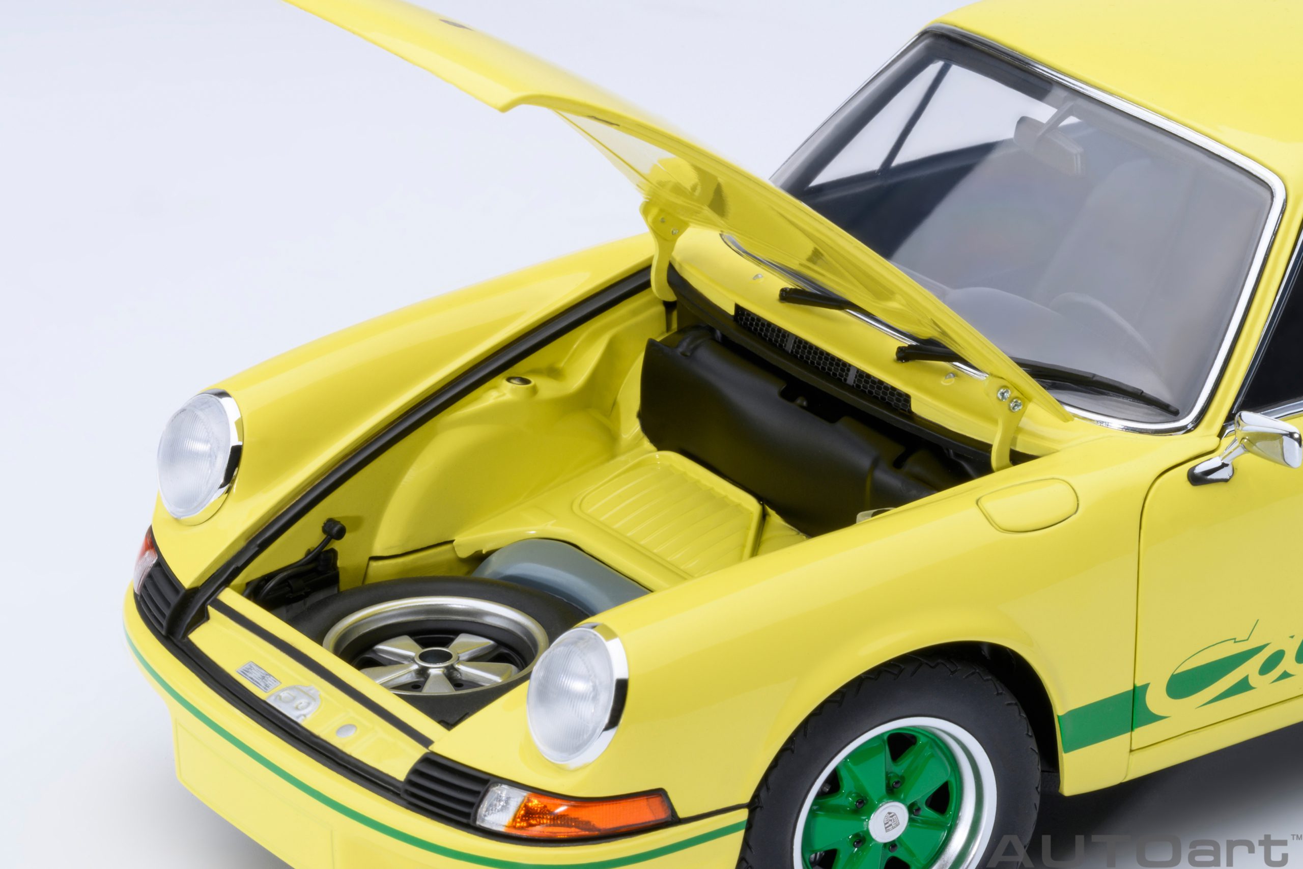 AUTOart 78033 Porsche 911 Carrera RS 2.7 gelb (1973)
