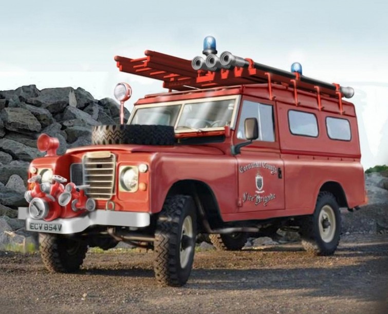 3660 Land Rover Fire Truck