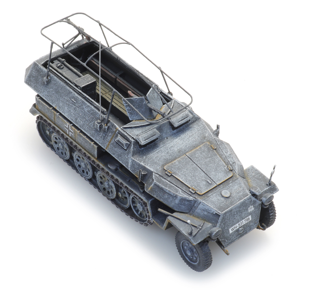 6870482 Sd.Kfz. 251/3 Ausf. C Funkpanzerwagen