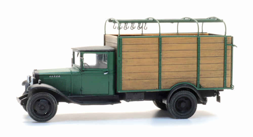 Artitec 387.631 Opel Blitz 6 Viehtransporter grün/braun