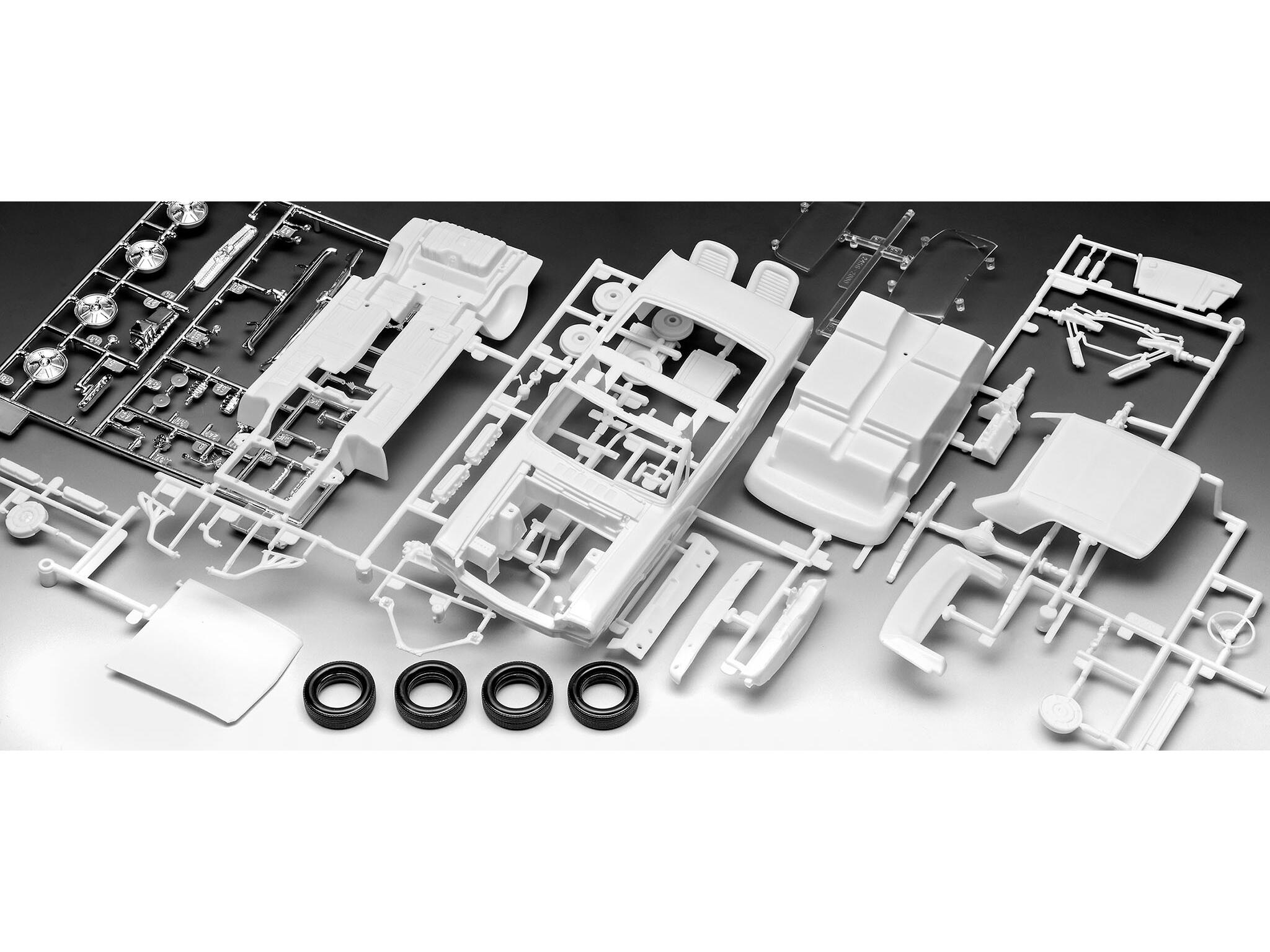 Revell 05647 Geschenkset: 60Jahre Ford Mustang