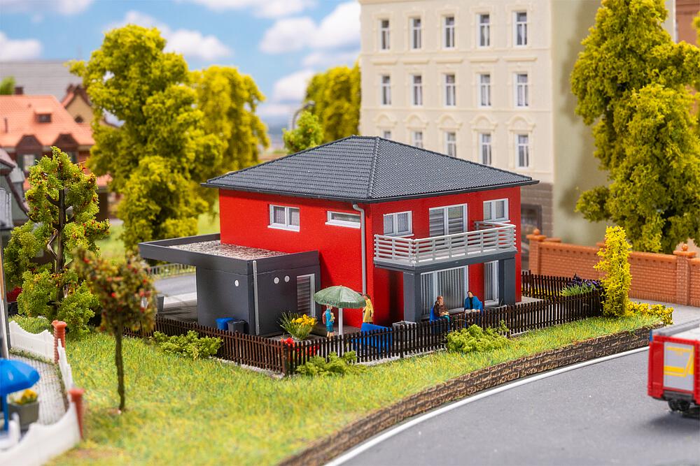 232153 WeberHaus CityLife, rot