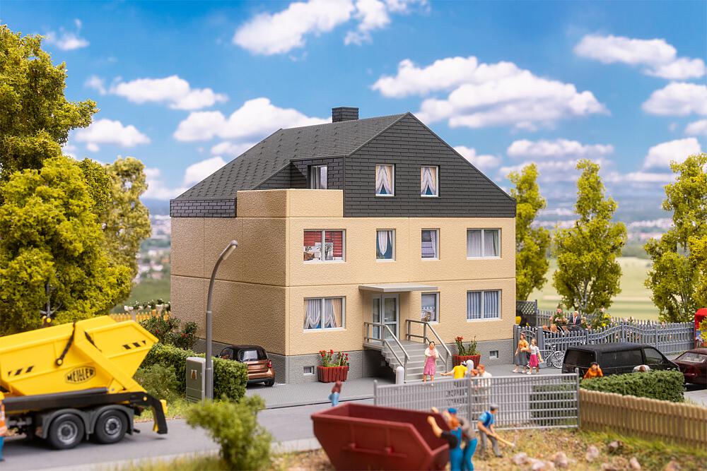 130755 Mehrfamilienhaus