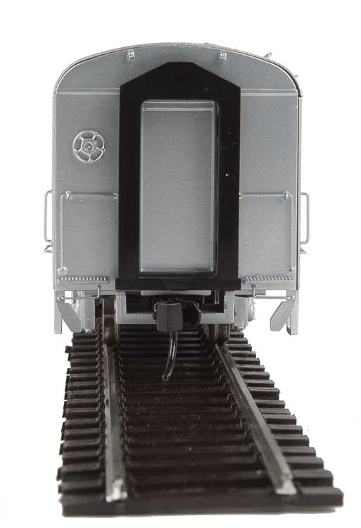 WalthersProto 15655 P-S Baggage BNSF #77 slv