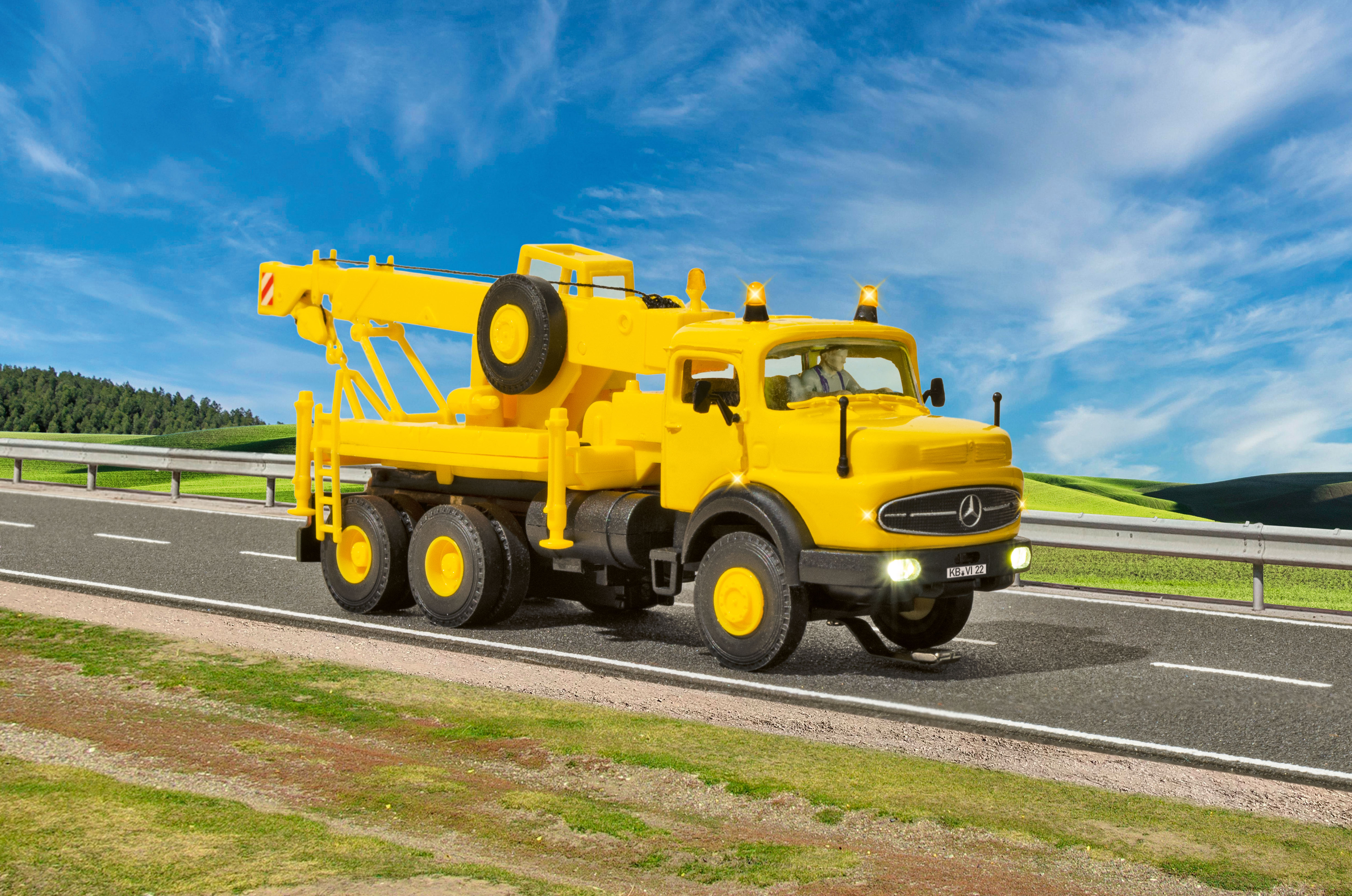 Viessmann 8022 CarMotion: MB Rundhauber Bergekran
