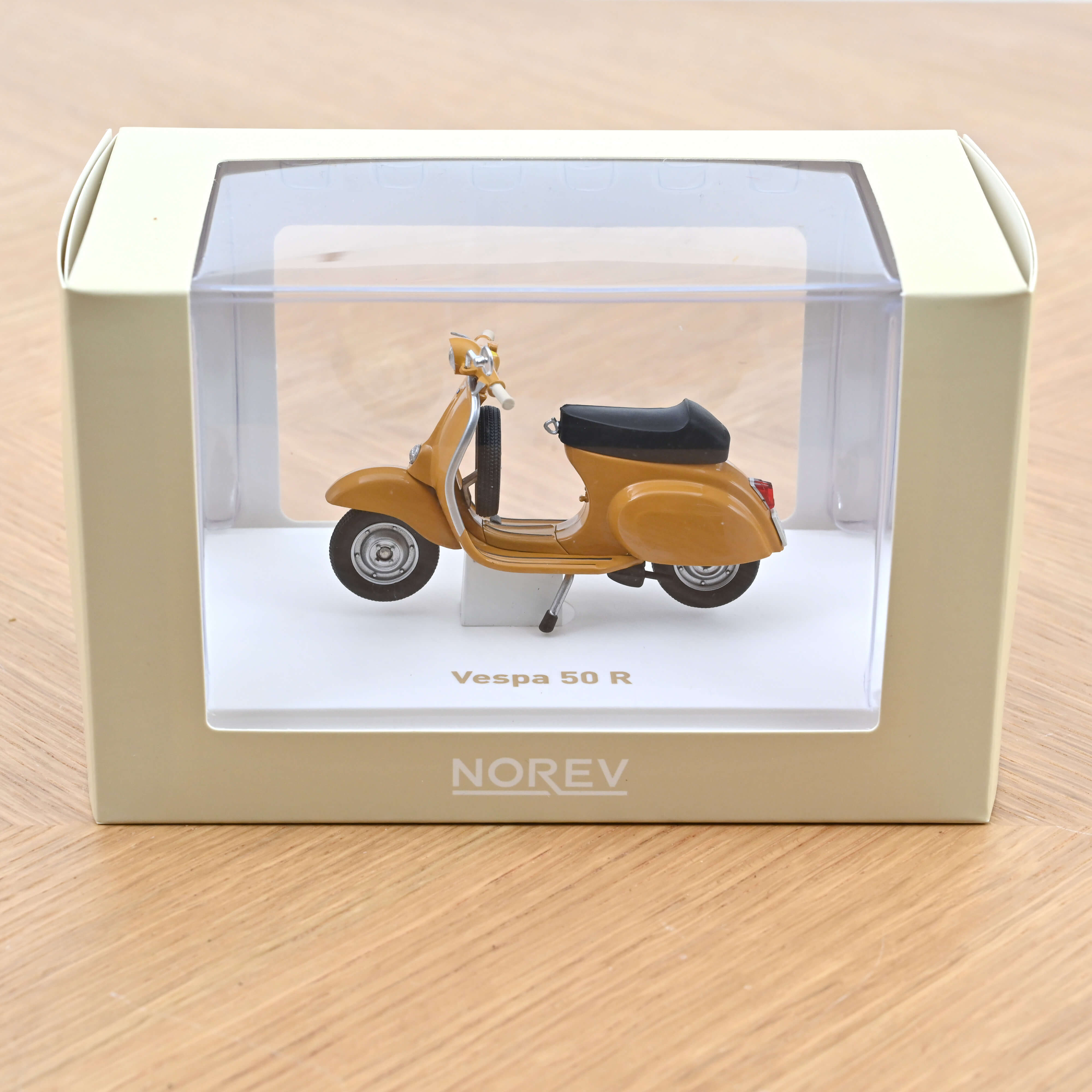 Norev 182080 Vespa 50 R Positano Yellow (1969)