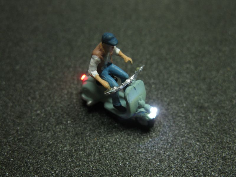50223 Motorroller Roller mit LED Beleuchtung