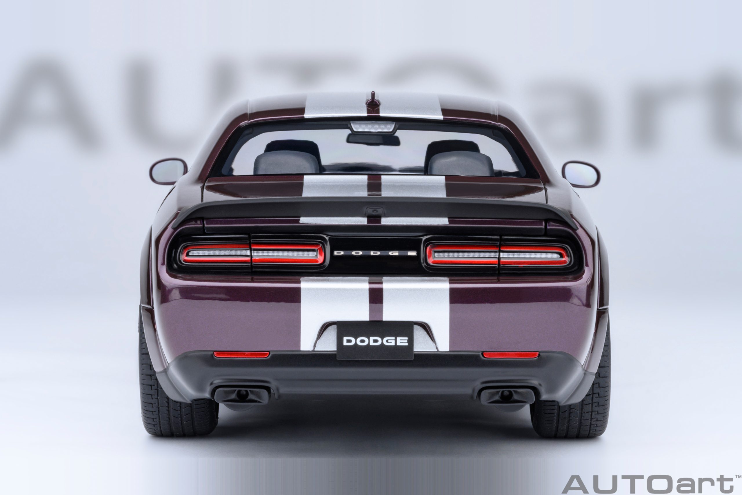 AUTOart 71762 Dodge Challange SRT Jailbreak - purple